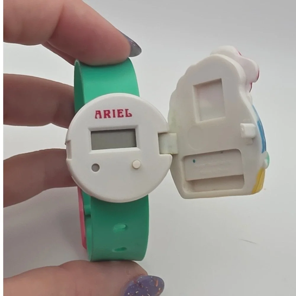 Disney The Little Mermaid Watch OS Green Fair Hope Industries Ariel Flip Top